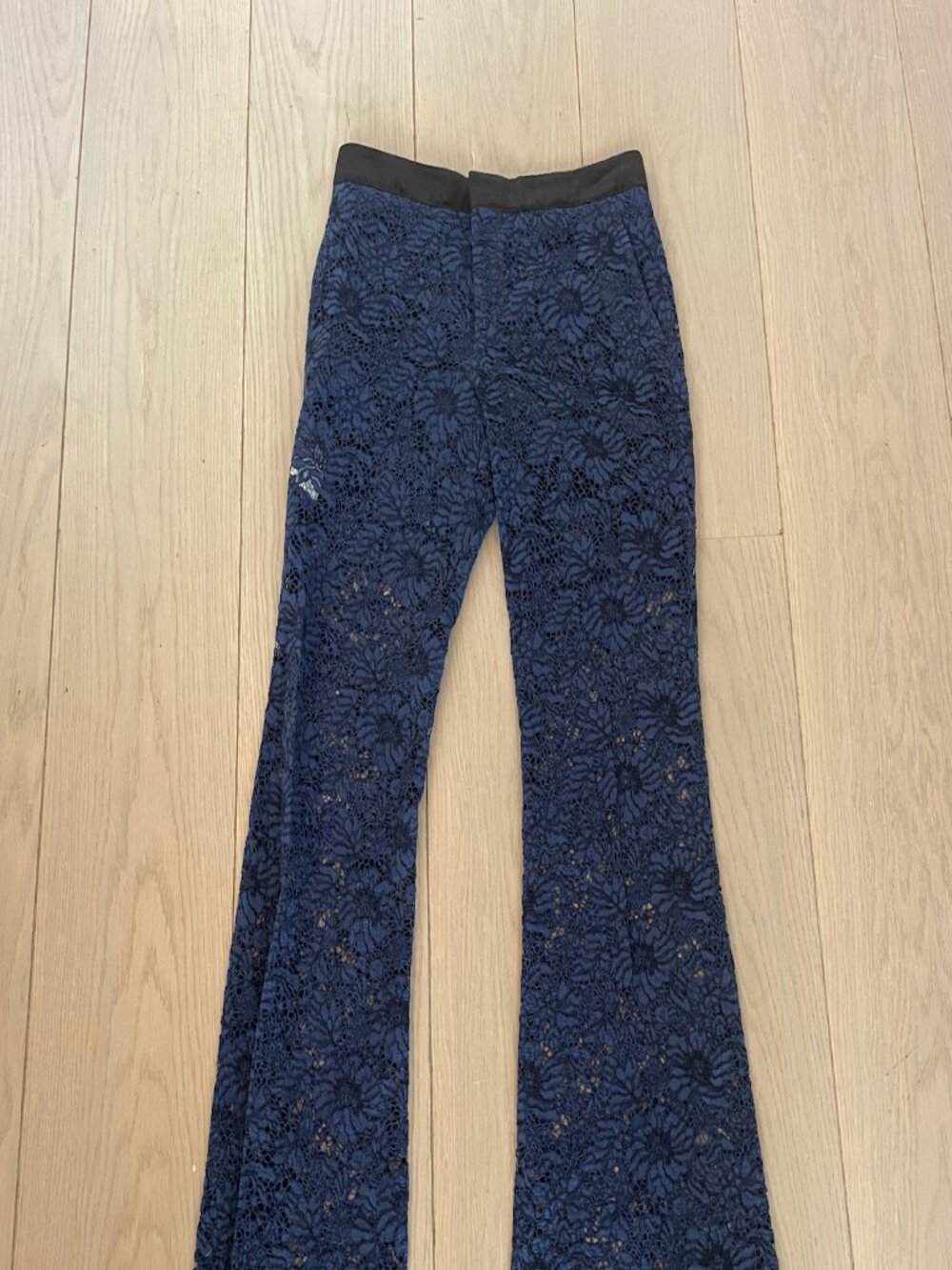 Gucci Navy Blue Floral Lace Flared Pants Size 40